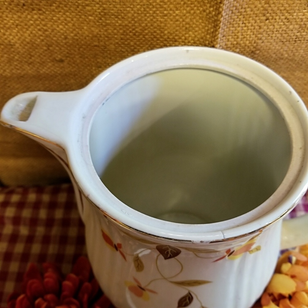 Autumn Leaf Rayed Coffee Pot - Picture 2 of 4